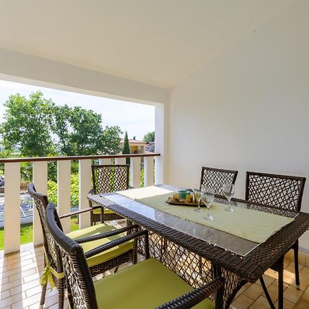 Apartments Tena Πόρετς Εξωτερικό φωτογραφία