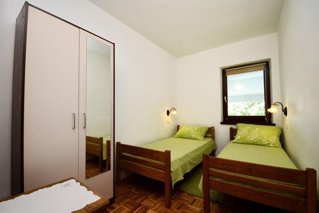 Apartments Tena Πόρετς Δωμάτιο φωτογραφία