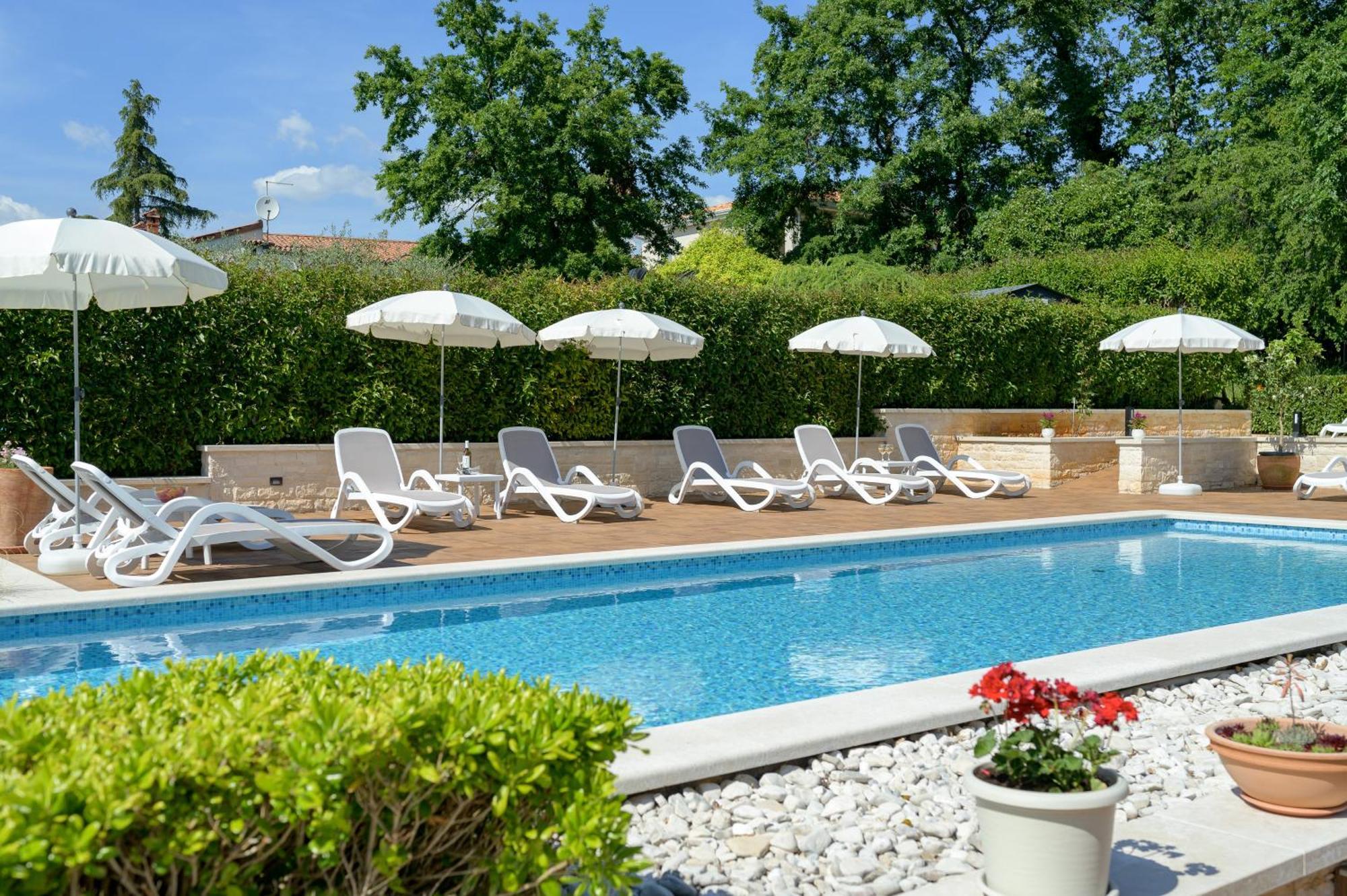 Apartments Tena Πόρετς Εξωτερικό φωτογραφία