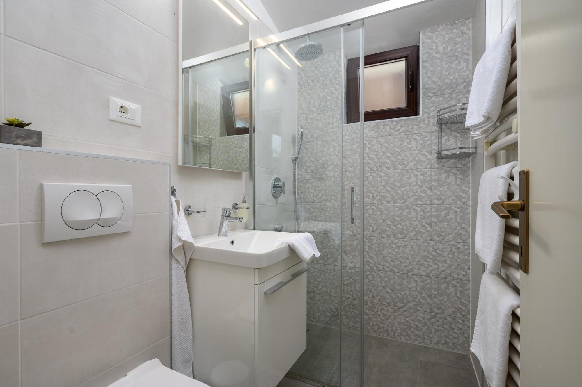 Apartments Tena Πόρετς Εξωτερικό φωτογραφία