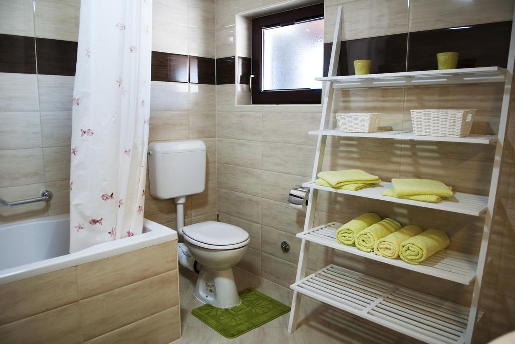 Apartments Tena Πόρετς Εξωτερικό φωτογραφία