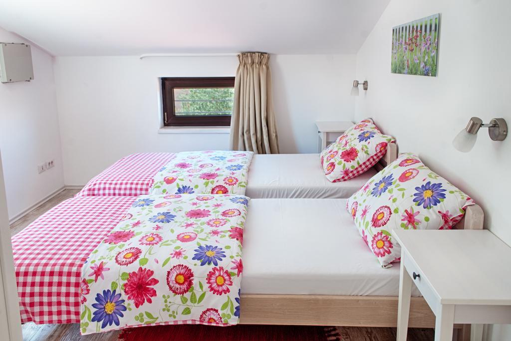 Apartments Tena Πόρετς Εξωτερικό φωτογραφία