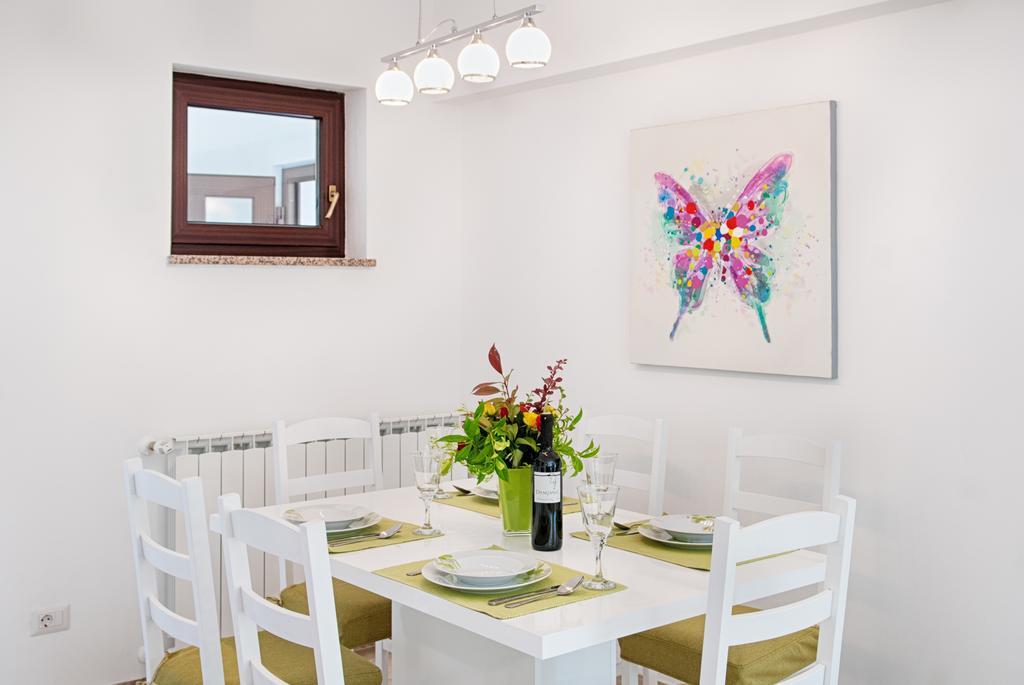 Apartments Tena Πόρετς Εξωτερικό φωτογραφία