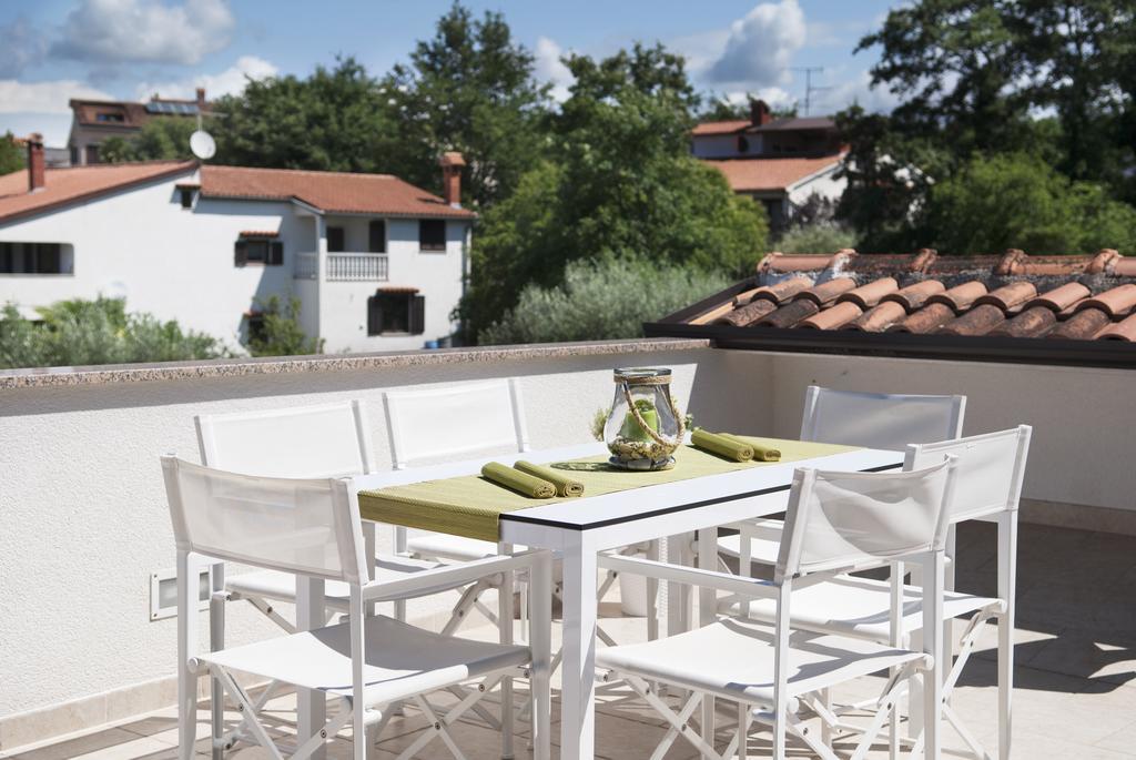 Apartments Tena Πόρετς Εξωτερικό φωτογραφία