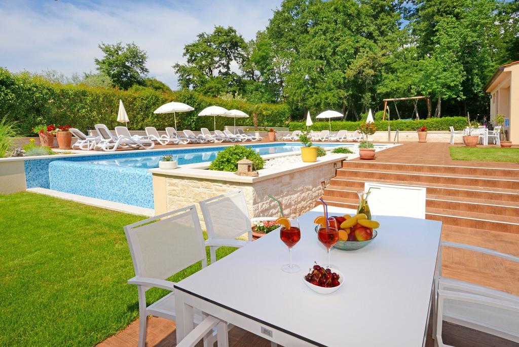 Apartments Tena Πόρετς Εξωτερικό φωτογραφία